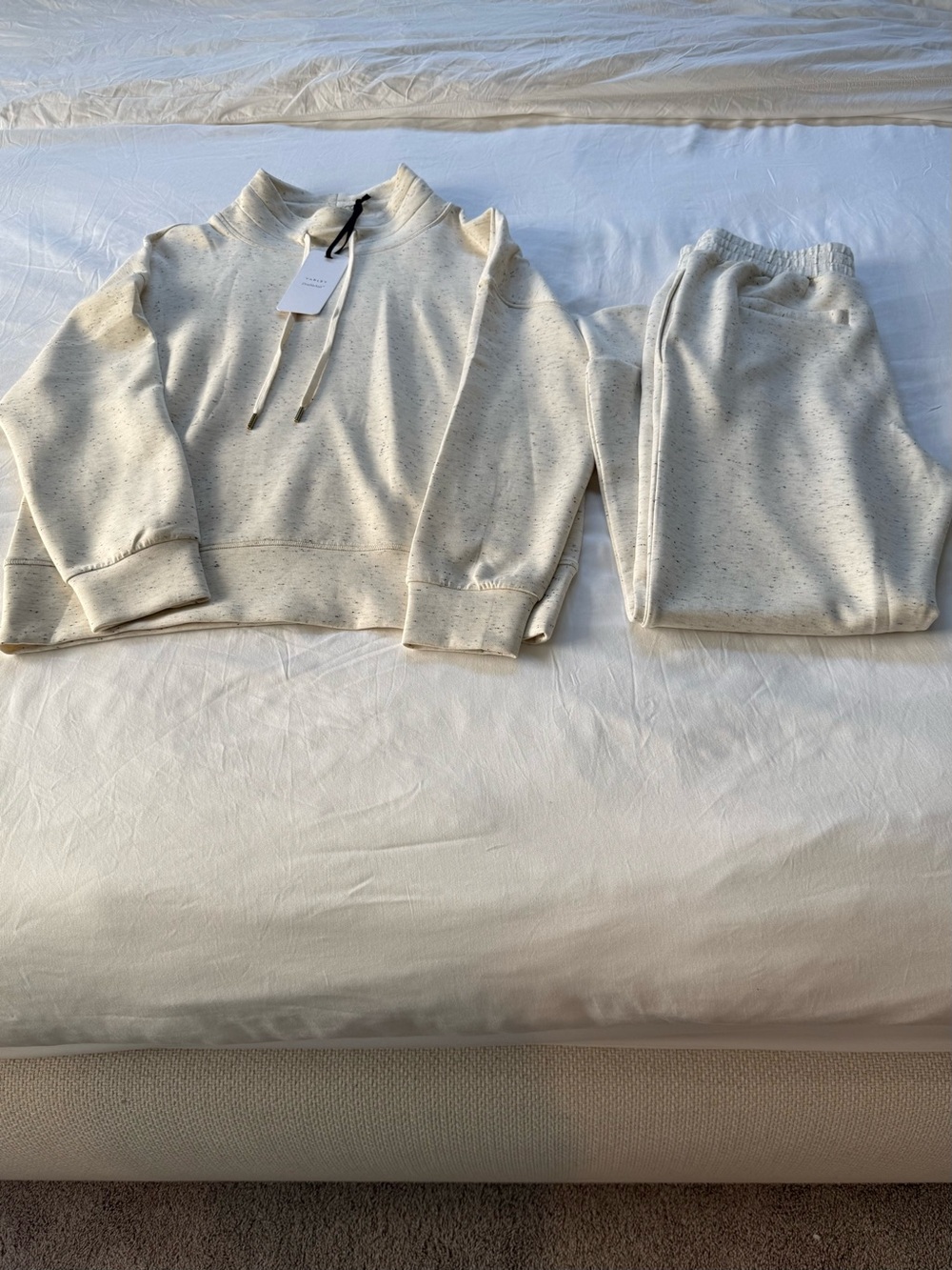 NWT Varley Cream Speckled Crewneck Pullover and Jogger Set